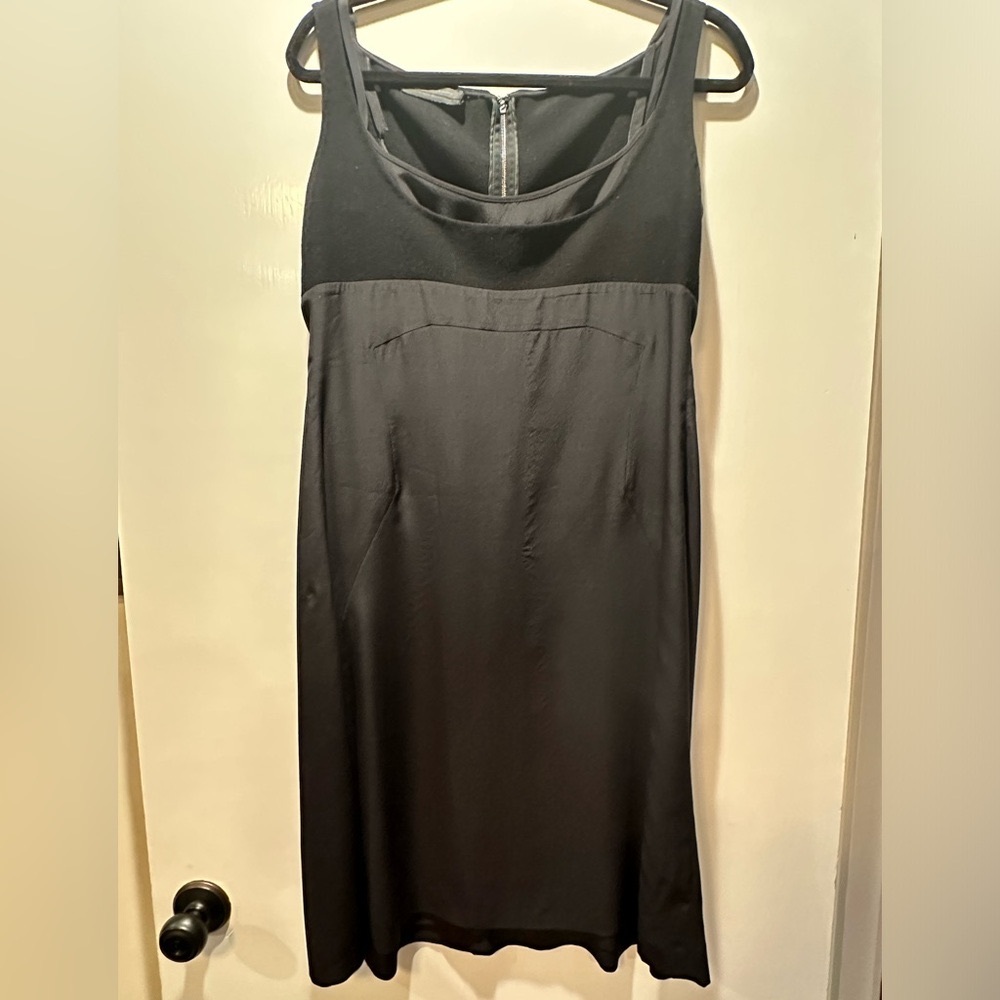 Narcisco Rodriguez black knee-length silk & wool dress size 8